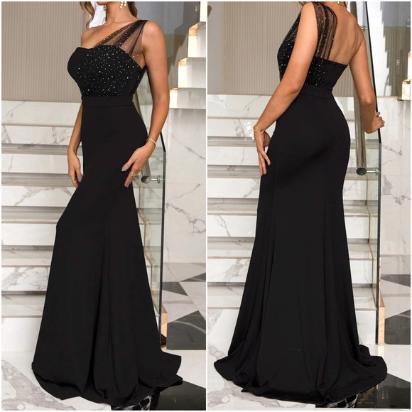 Luxurious One Shoulder Evening Formal Wedding Dress - Picture 6 of 8